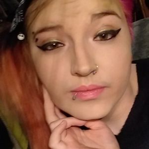 Meet your Posher, April